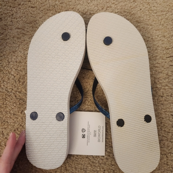 Womens Flip Flops Size XL 11-12 Wonder Woman NWT Dc Comics - Picture 3 of 3